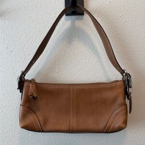 Vintage y2k coach hamptons Demi Baggette shoulder bag tan leather silver harware